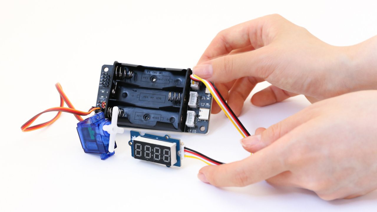 ユカイ工学、「Maker Faire Tokyo 2025」出展。プログラミング工作キット「メイカーボード」新機能のデモを展示