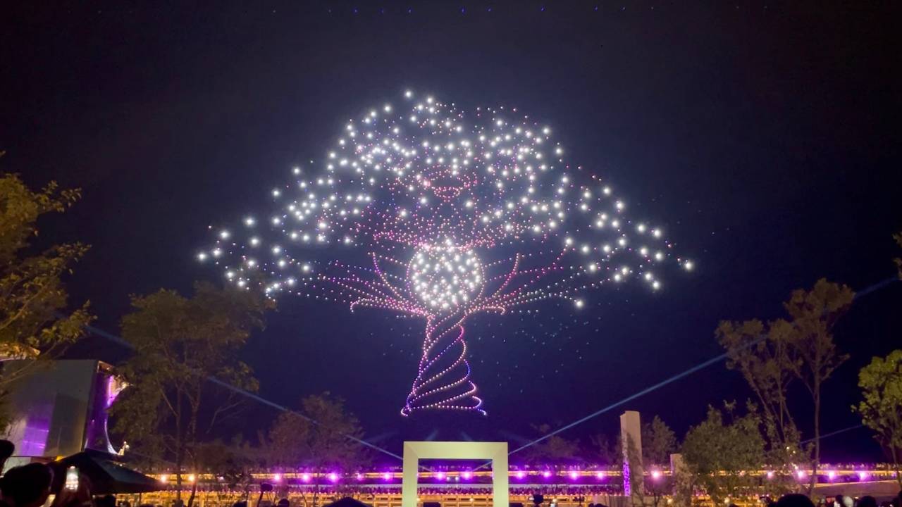 レッドクリフ、大阪・関西万博閉幕日に国内最多3,000機のドローンショーを実施　累計飛行数140,194機でギネス世界記録を樹立