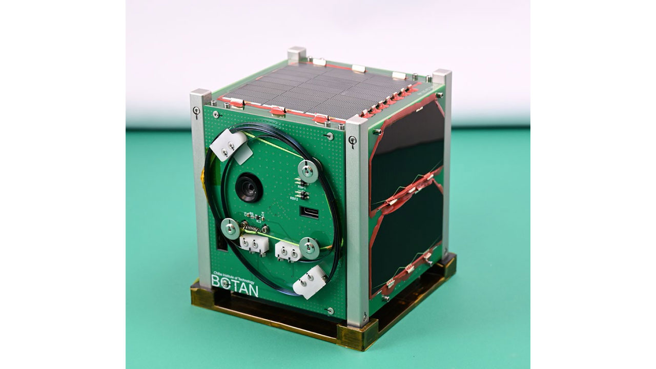 千葉工業大学、学生製造の超小型衛星4号機「BOTAN」が初期ミッションを運用初日に達成
