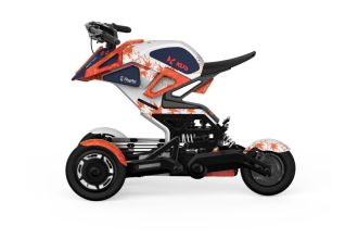 RDS、ジャパンモビリティショーでRaptor角田裕毅モデル「Sparrow Tsunoda Edition」初公開