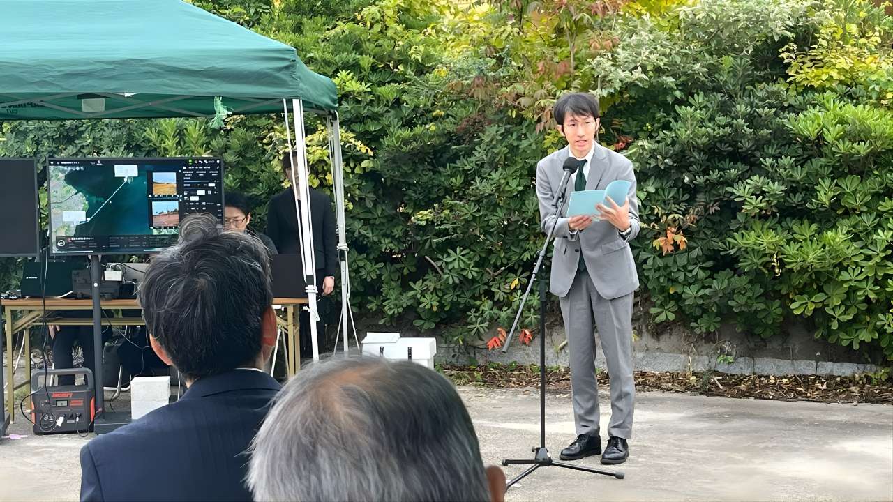 Prodrone、日本初!ドローンが近づくと地上の信号が赤になる「空と道がつながる愛知モデル2030」 ~未来の三次元交通網を佐久島で披露~