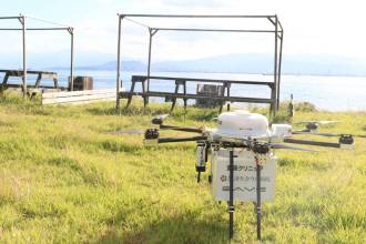 南海トラフ地震を想定――今治市からしまなみ海道沿線の大島へ「ドローンによる医療物資輸送」を実証。国家戦略特区の支援でレジリエンスを強化[愛媛県今治市]
