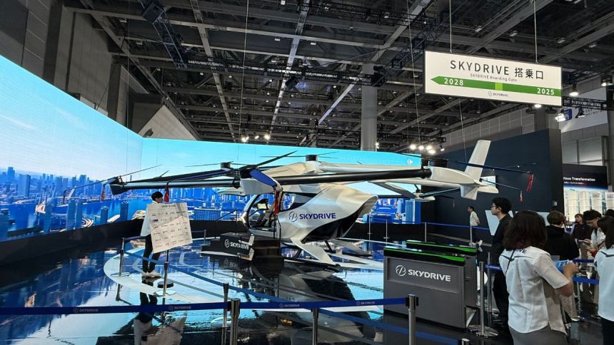 東京都による「空飛ぶクルマ実装プロジェクト（Ⅰ期）」において、 SkyDrive・Joby Aviationの機体を活用した複数ユースケースでの実装プロジェクトが採択