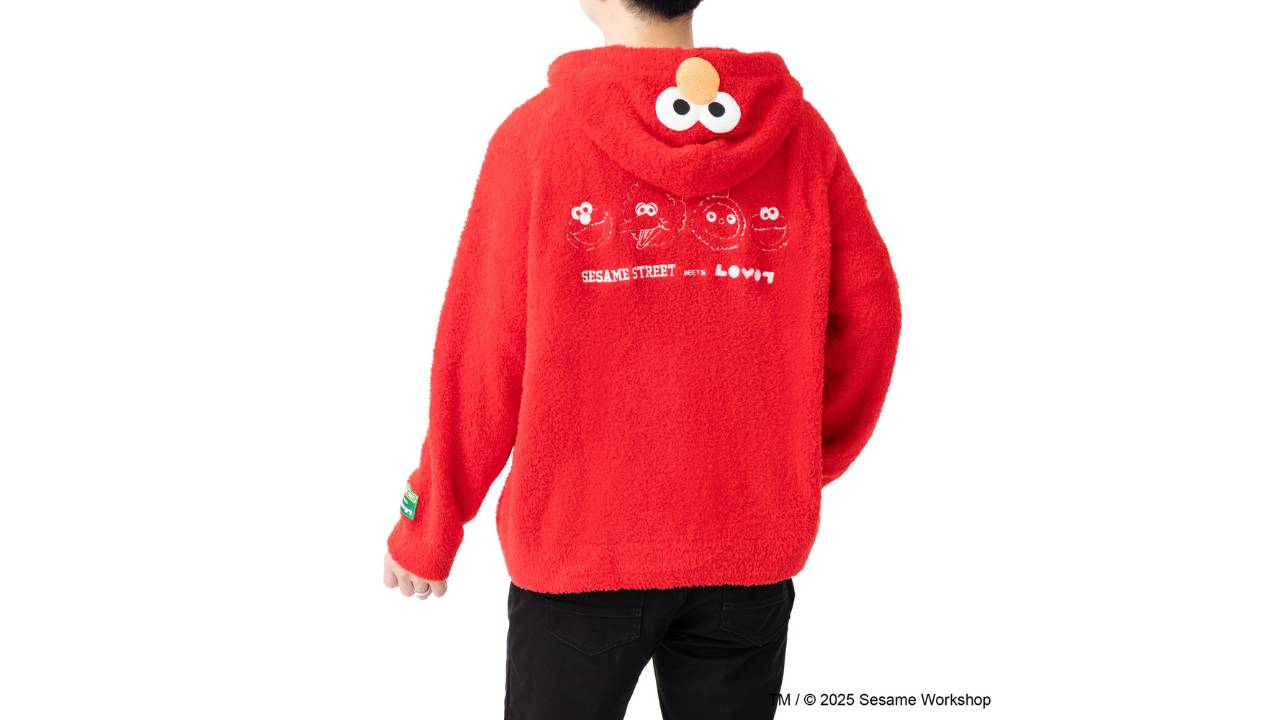 「LOVOT」と「セサミストリート」がコラボレーション！キャラクターの“ふわもこ”を模したコラボウェアが登場 」「LOVOT ストア」にエルモたちがやってくる！