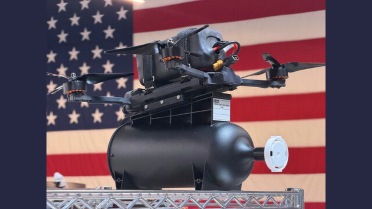 Neros TechnologiesとKela Technologies、世界初のNDAA準拠ファイバー光学FPVドローン「Archer Fiber」を発表 ― 予約受付開始