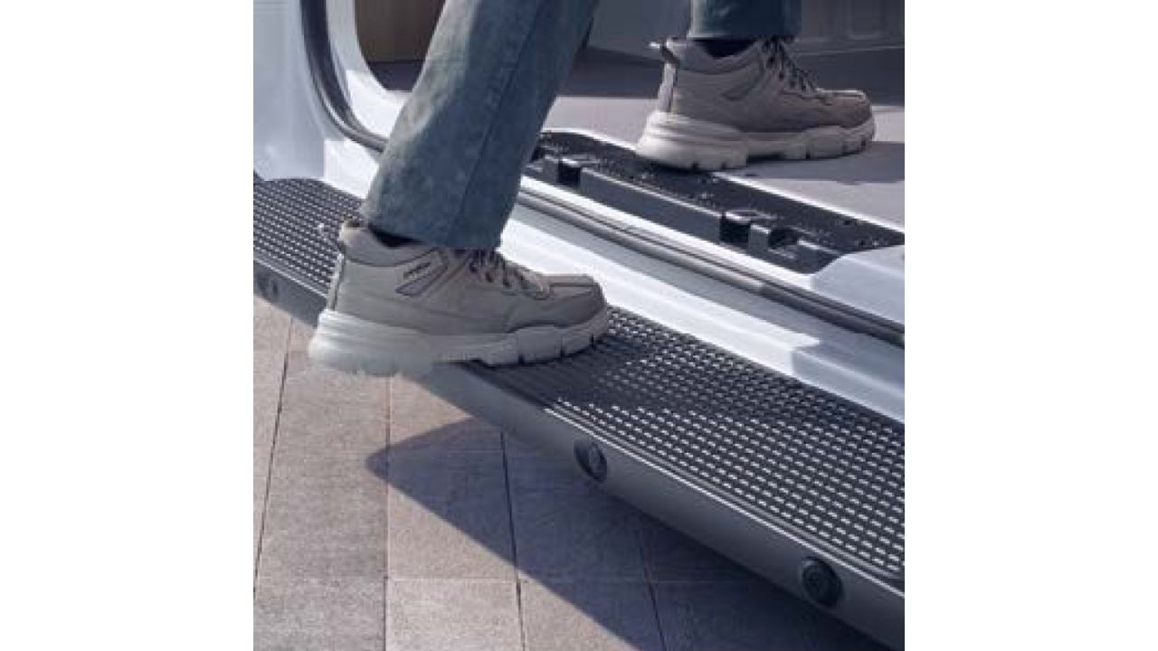 株式会社ホワイトハウス、Hyundai(ヒョンデ)の商用電気自動車「ST1(エスティ―ワン)」を日本初紹介