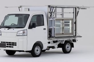 移動スーパーで山積する車両課題を構造から見直す トヨタグループのアイデアと技術で生まれたモジュール式移動スーパー車両『いちばキャビン』2月18日発売