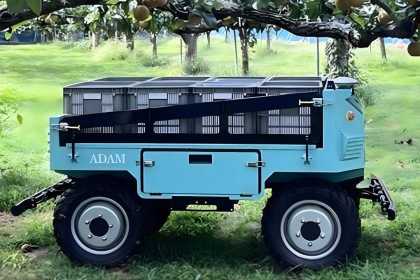 輝翠株式会社、自律走行AIロボット「Adam」初回生産分を完売