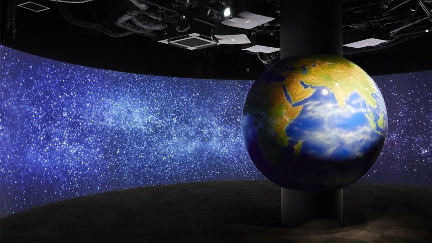 アストロスケール、夏休みに墨田区小学生をオービタリウムへ無料招待