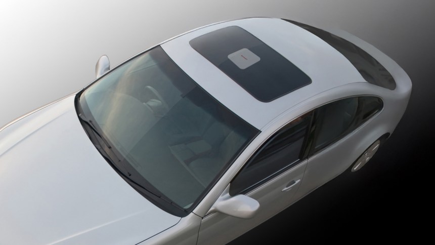 端末を自動車に搭載したイメージ