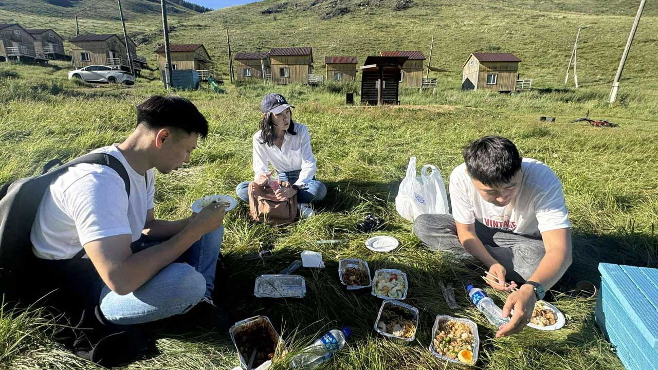 モンゴル初のドローンによるフードデリバリーに成功