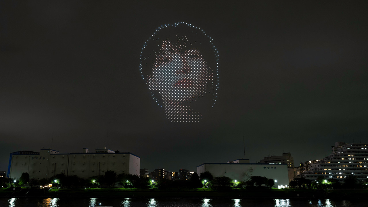 260902_drone-show_topNgSW7c0S